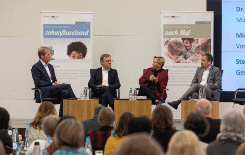 Talkrunde mit Ministerin Dr. Susanne Eisenmann