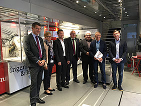 Vertreter von Südwestmetall, Agentur für Arbeit und Jugendtechnikschule Balingen zu Besuch bei Discover Industry