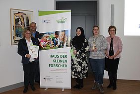 Zertifizierung zum "Haus der kleinen Forscher" in Esslingen Zertifizierung zum "Haus der kleinen Forscher" in Esslingen